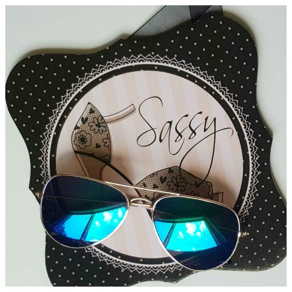 Flat Mirrored Blue Gold Multicolor Aviator Sunglasses